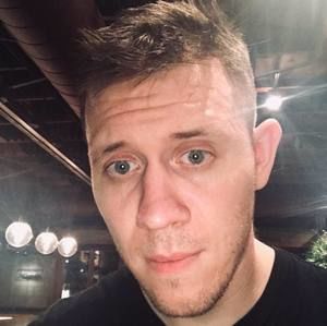 Meet your Posher, Adam